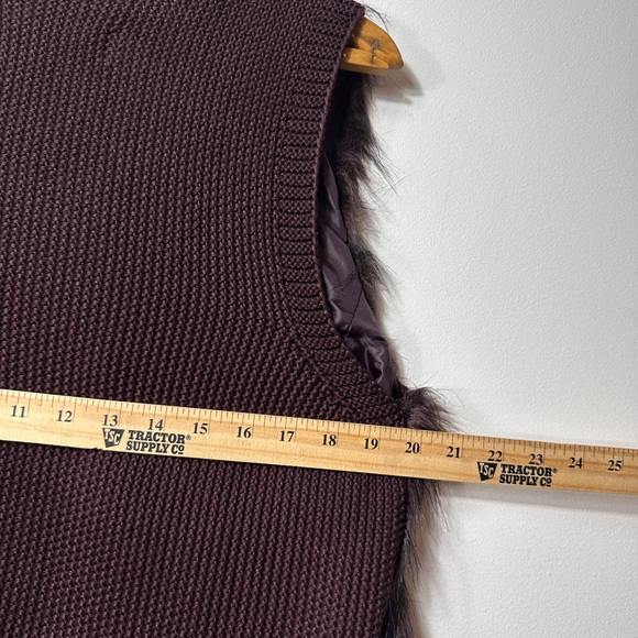 Womens Sebby Collection black & burgundy Faux Fur‎ Open Front Vest Size Large - Picture 6 of 8